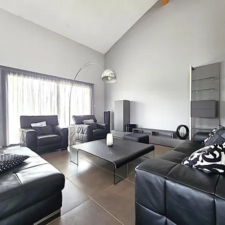 Magnifique 220m2- Quartier Residentiel Le Carreyrat - 6 A 8 Pers - 3 Doubles - Grand Jardin Et Terrasses Villa Montauban