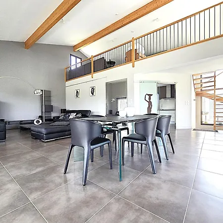Magnifique 220m2- Quartier Residentiel Le Carreyrat - 6 A 8 Pers - 3 Doubles - Grand Jardin Et Terrasses *